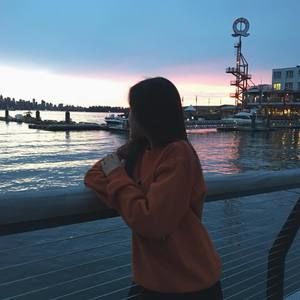 Meet your Posher, Justine